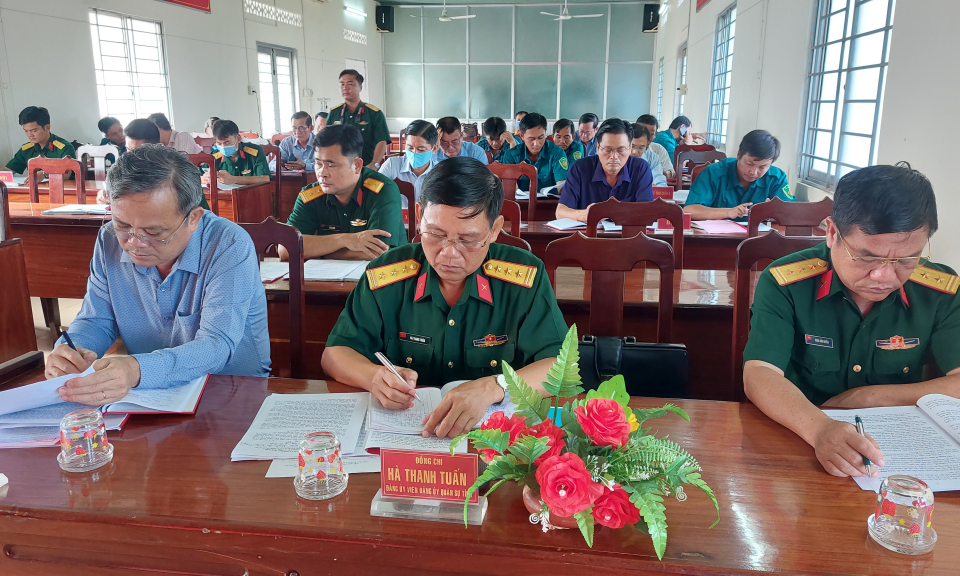 Tân Hưng tổng kết 10 năm thực hiện Nghị quyết Quân ủy Trung ương