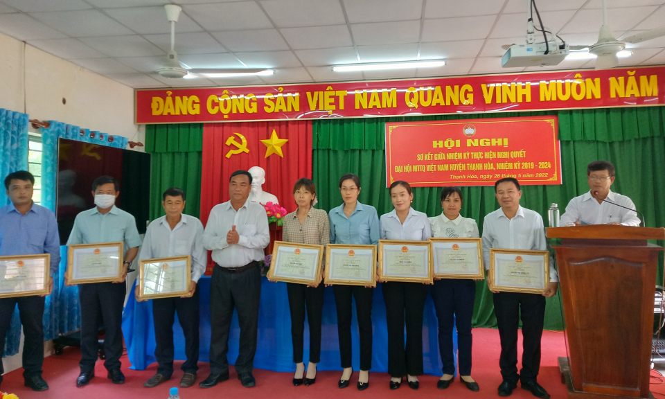 Mặt trận Tổ quốc huyện Thạnh Hóa sơ kết giữa nhiệm kỳ 2019- 2024