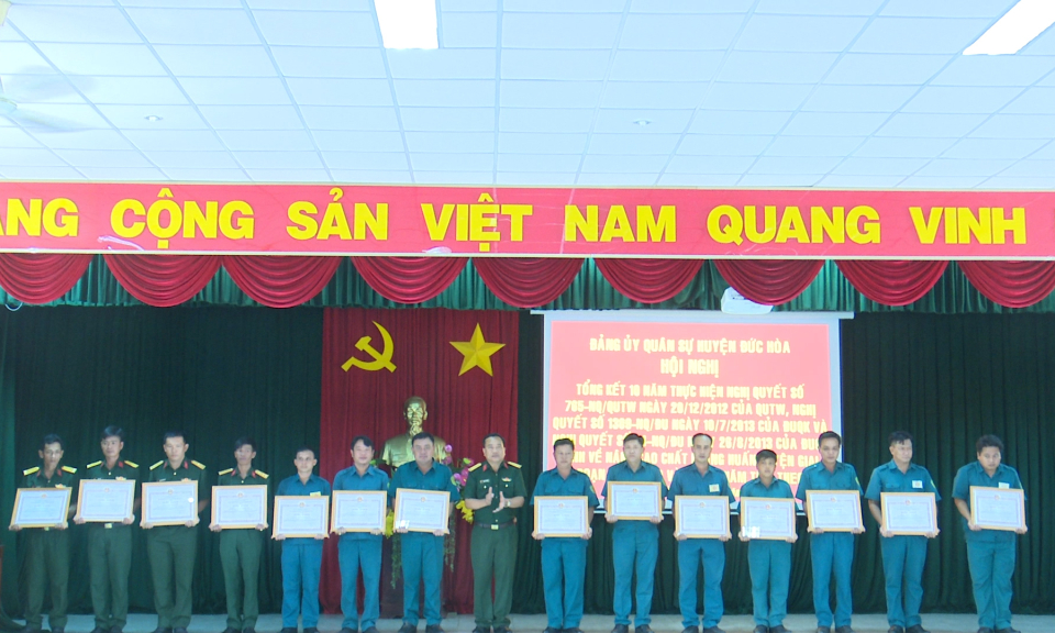 Đức Hòa tổng kết 10 năm thực hiện Nghị quyết Quân ủy Trung ương về nâng cao chất lượng huấn luyện