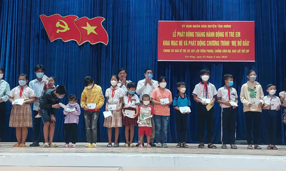 Tân Hưng phát động Tháng hành động vì trẻ em và chương trình “Mẹ đỡ đầu” năm 2022