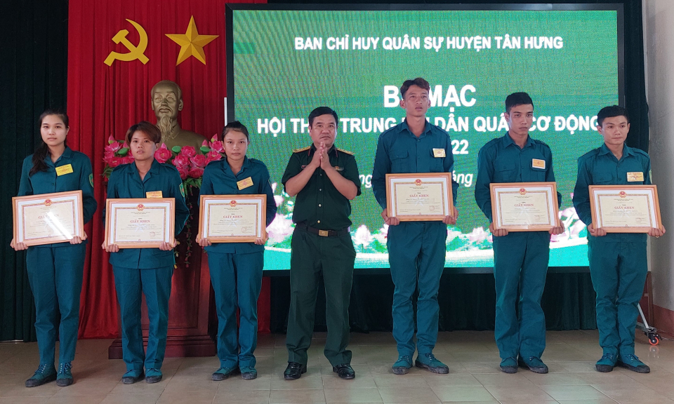 Tân Hưng tổ chức thành công Hội thao Trung đội Dân quân cơ động năm 2022
