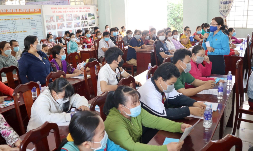 Bến Lức tuyên truyền pháp luật trong công nhân