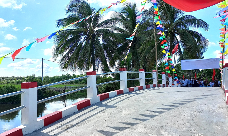 Xã Tân Hòa khánh thành cầu giao thông nông thôn