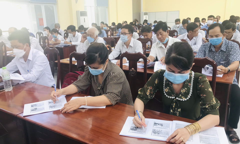 Cần Giuộc tập huấn công tác bảo vệ môi trường