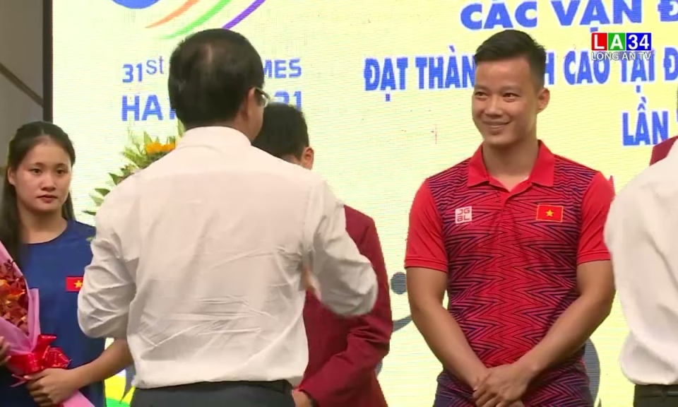 Tuyên dương, khen thưởng các vận động viên đạt thành tích xuất sắc tại SEA Games 31