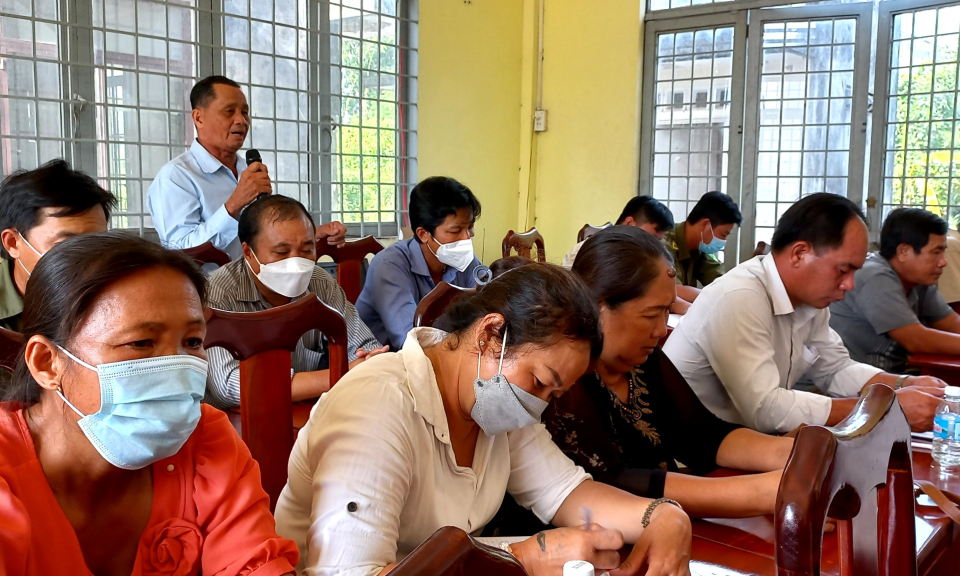 Đại biểu HĐND huyện Bến Lức tiếp xúc cử tri xã Thạnh Hòa