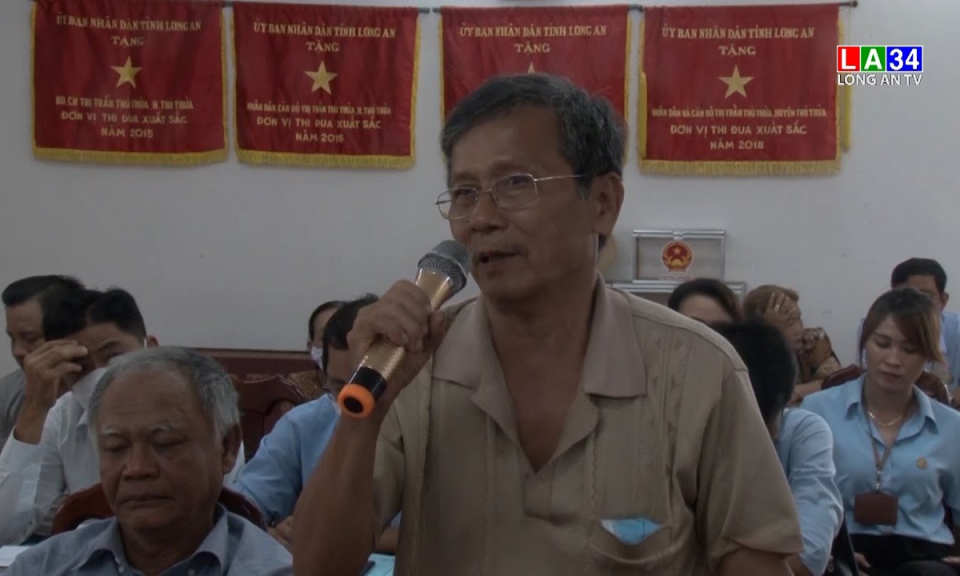 Cử tri thị trấn Thủ Thừa kiến nghị, đề xuất nhiều vấn đề với Đoàn Đại biểu HĐND tỉnh