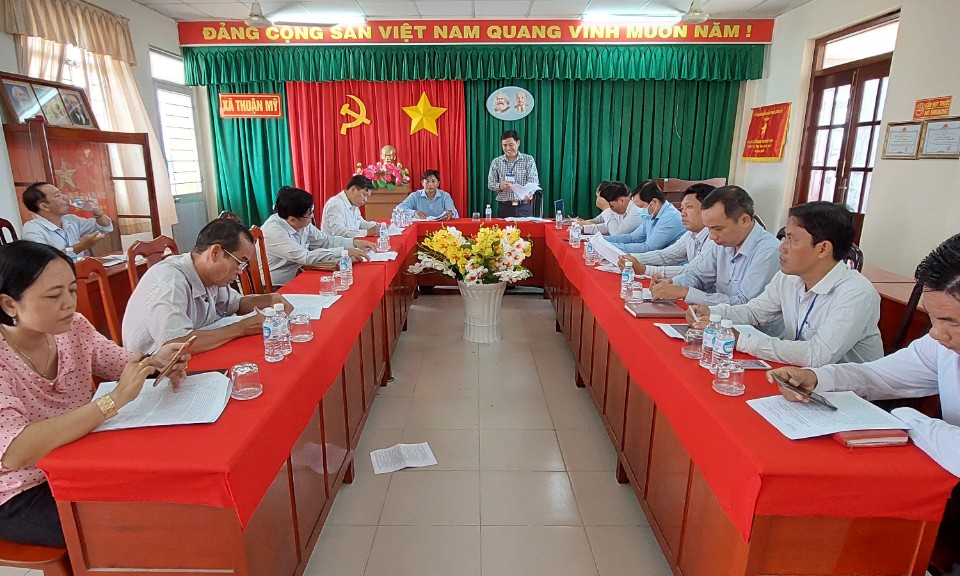 Huyện Châu Thành  kiểm tra cải cách hành chính tại  xã Thuận Mỹ.