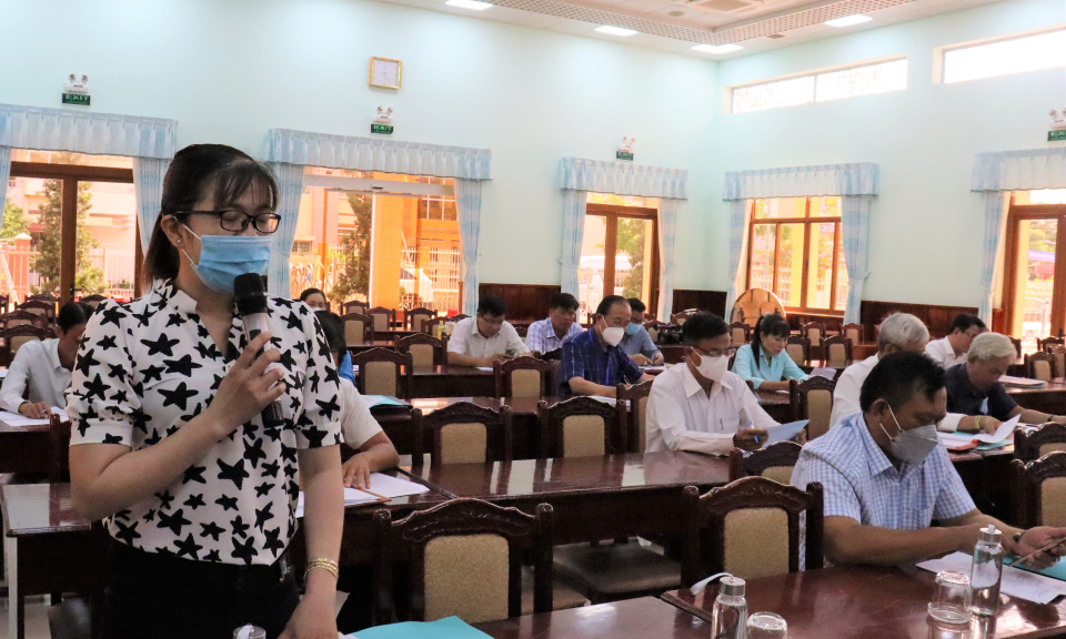 Cần Đước tập trung nâng cao tỷ lệ người dân tham gia Bảo hiểm y tế toàn dân 