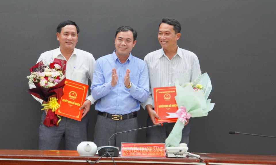 Mộc Hóa giao biên chế người làm việc trong các đơn vị sự nghiệp công lập năm 2022