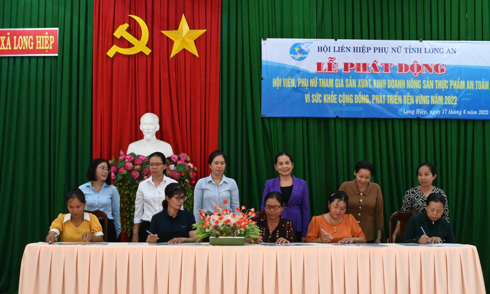 Bến Lức phát động hội viên phụ nữ tham gia sản xuất kinh doanh thực phẩm an toàn