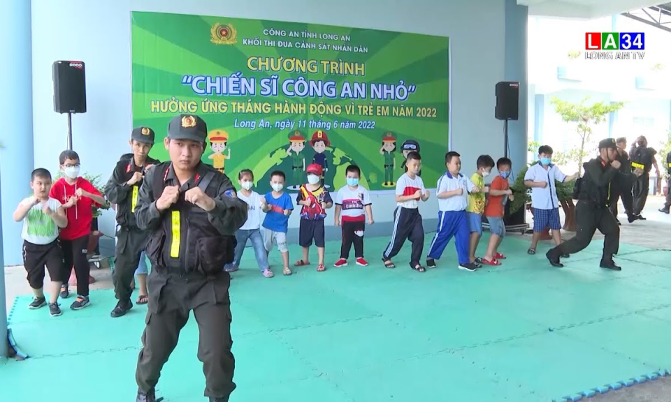Chiến sĩ Công an nhỏ