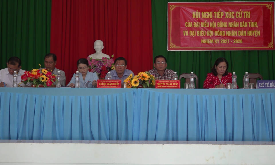 Tân Hưng: Đại biểu HĐND tỉnh, huyện tiếp xúc cử tri