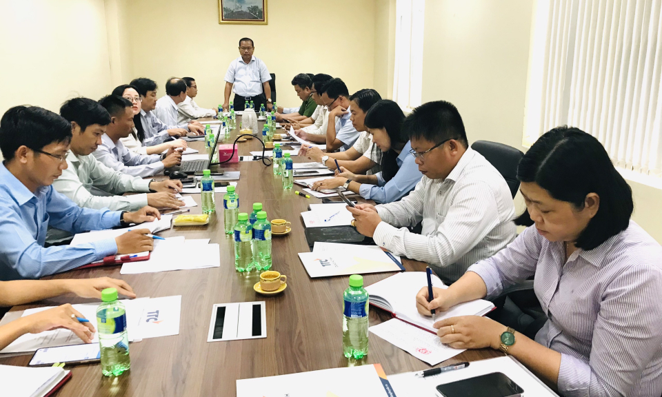 Bí thư Huyện ủy Cần Giuộc thăm làm việc Công ty cổ phần khai thác và Quản lý Khu công nghiệp Đặng Huỳnh