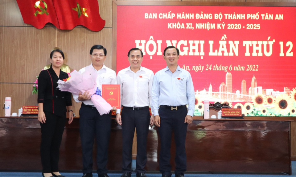 Thành uỷ Tân An tổ chức Hội nghị lần thứ 12 Ban chấp hành Đảng bộ thành phố Tân An khóa XI, nhiệm kỳ 2020-2025