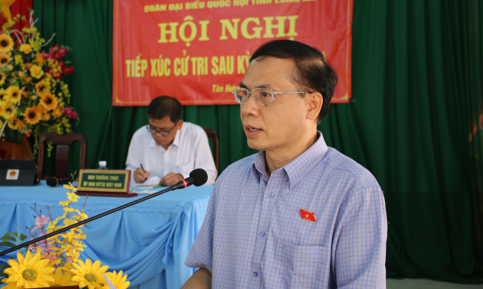 Đại biểu Quốc hội tiếp xúc cử tri huyện Tân Hưng