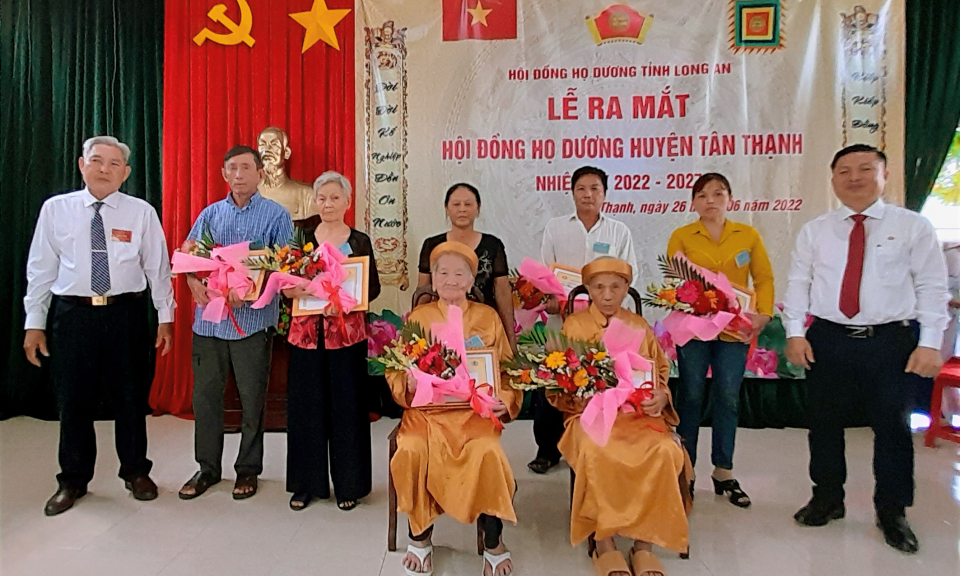 Tân Thạnh ra mắt Hội đồng họ Dương nhiệm kỳ 2022 - 2027