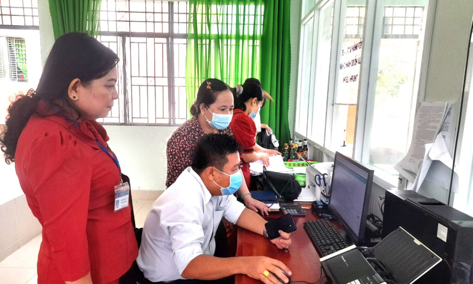 Tân Thạnh kiểm tra công tác Cải cách hành chính tại cơ sở