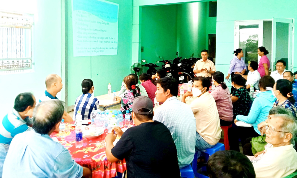 Cần Đước tập huấn ứng dụng công nghệ cao trồng rau màu