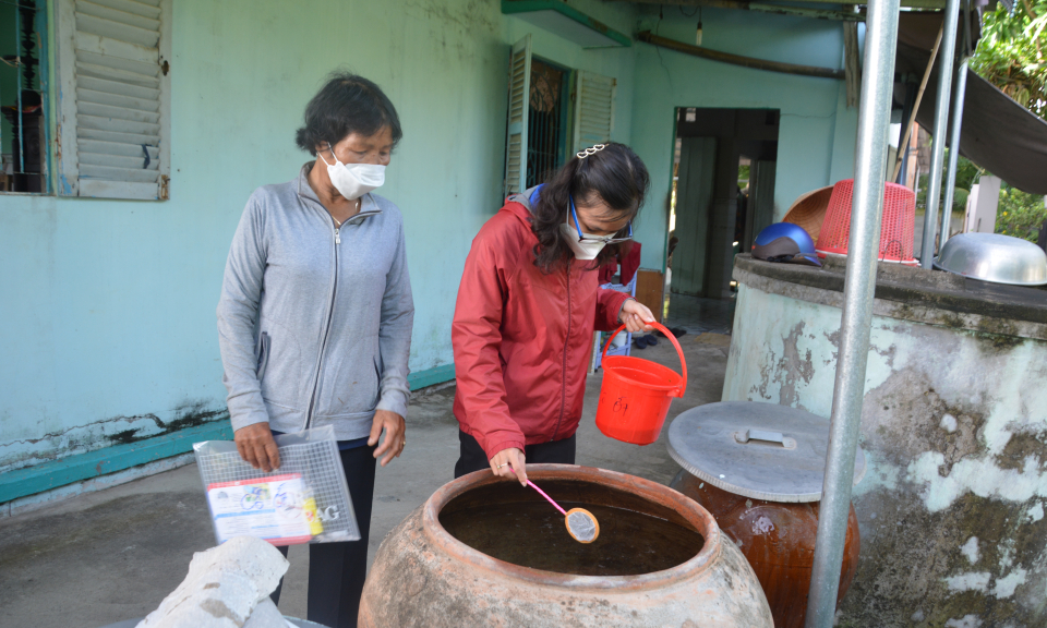 Cần Giuộc chiến dịch diệt lăng quăng phòng, chống bệnh sốt xuất huyết