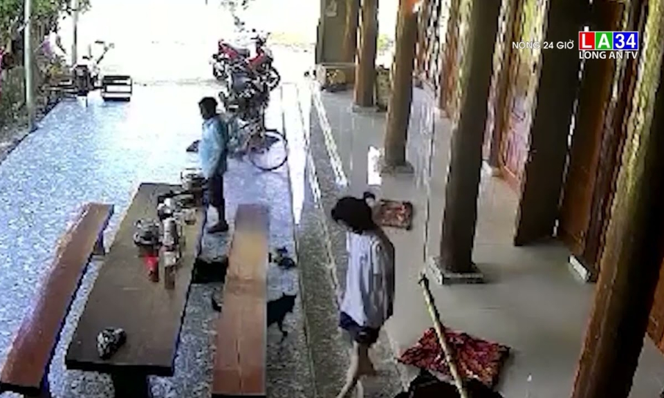Sàm sỡ nữ sinh, Chủ tịch Ủy ban Mặt trận Tổ quốc xã bị đình chỉ công tác