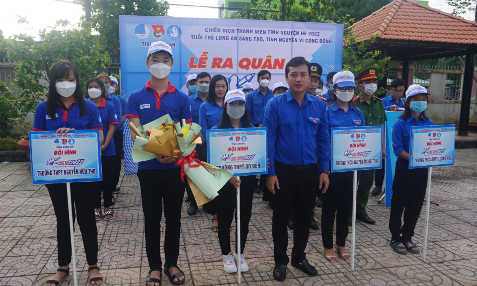 Bến Lức ra quân Chương trình Tiếp sức mùa thi năm 2022