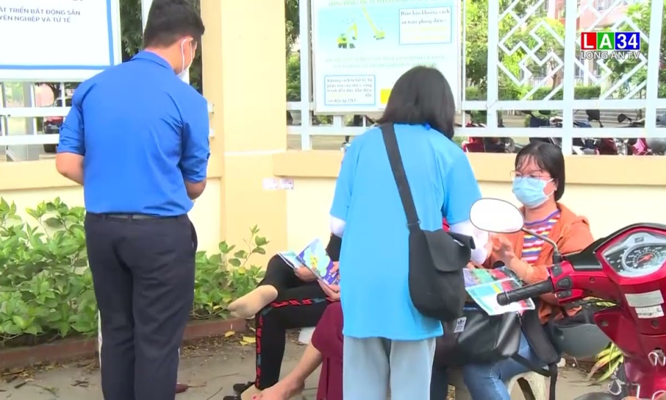 Lan tỏa hình ảnh đẹp ''Tiếp sức mùa thi''