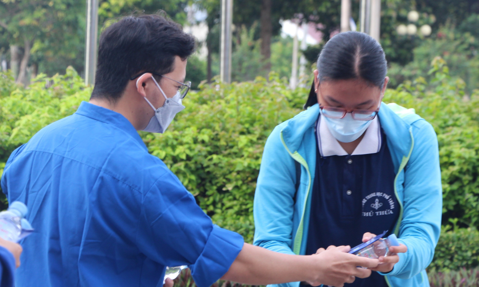 Thủ Thừa đồng hành cùng thí sinh trong kỳ thi tốt nghiệp THPT Quốc gia
