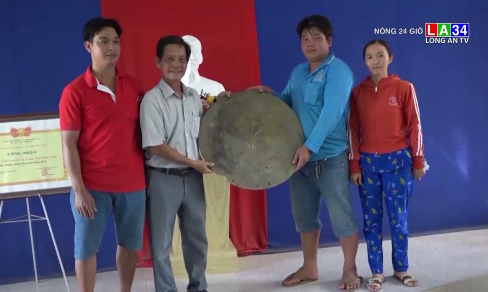 Xác định niên đại mặt trống đồng Đông Sơn trên 2000 năm do ngư dân Đồng Tháp tìm thấy
