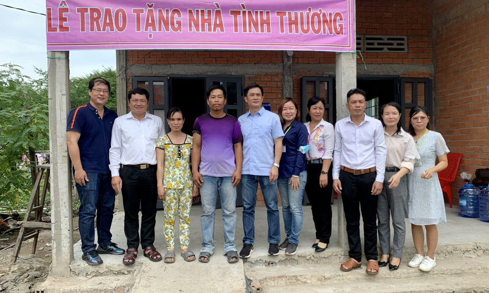 Công ty TNHH Dinsen trao 02 nhà tình thương tại huyện Châu Thành