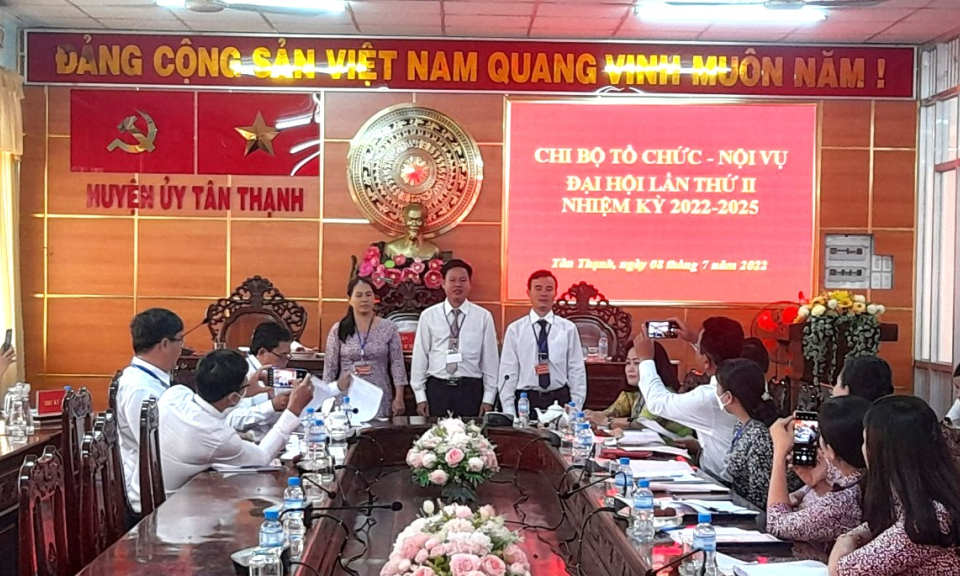 Tân Thạnh: Đại hội điểm Chi bộ Tổ chức-Nội vụ nhiệm kỳ 2022-2025
