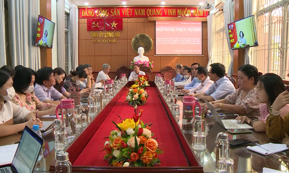 Bồi dưỡng kiến thức về xây dựng Đảng cho đội ngũ báo chí