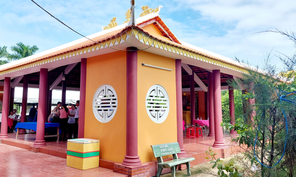 Khánh thành vỏ ca (gian trước) đình Xuân Sanh, Phường 6, TP Tân An