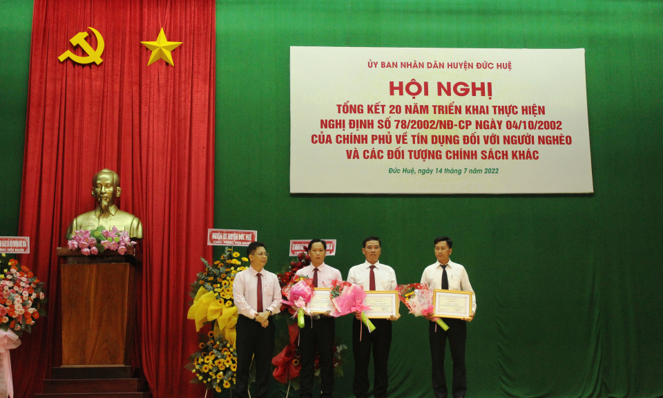 Đức Huệ tổng kết 20 năm tín dụng hộ nghèo