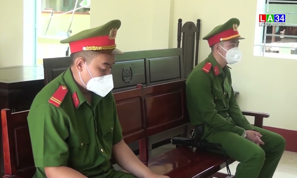 Xét xử vụ án hình sự đưa người nhập cảnh trái phép
