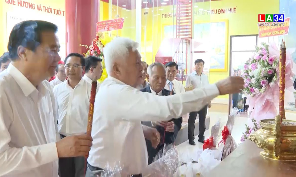 Lễ dâng hương 195 năm ngày sinh nhà tri thức yêu nước Nguyễn Thông