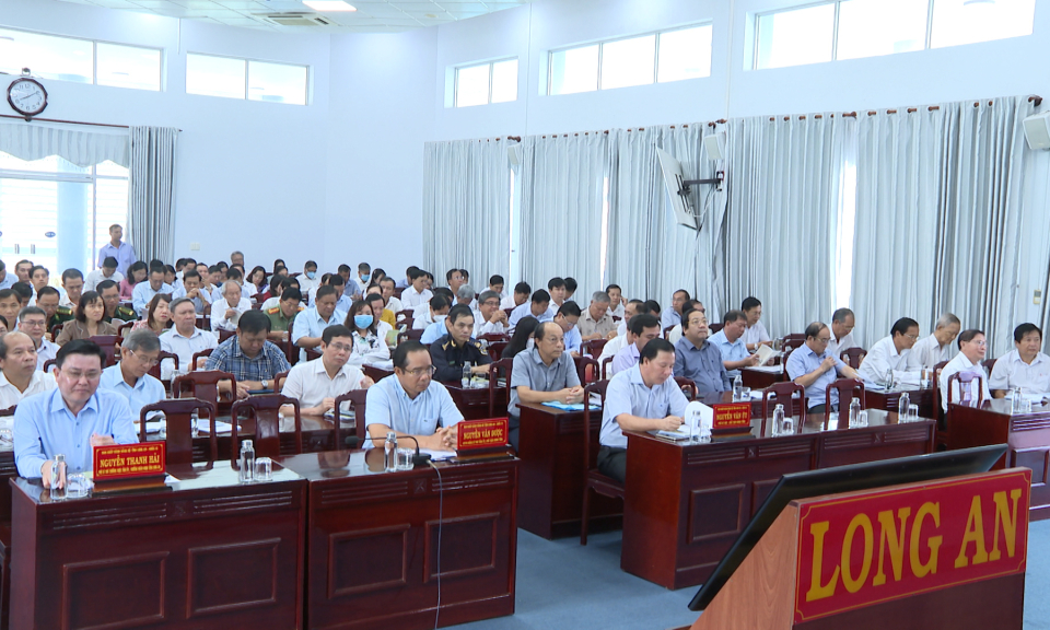 Hội nghị toàn quốc nghiên cứu, quán triệt, học tập  Nghị quyết Hội nghị Trung ương lần thứ 5 khóa 13.