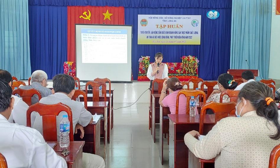 Tân Trụ tuyên truyền, vận động sản xuất kinh doanh nông sản, thực phẩm an toàn vì sức khỏe cộng đồng