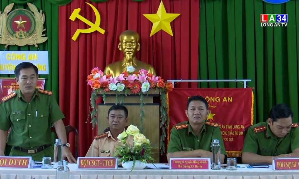 Vĩnh Hưng: Công an huyện đối thoại với nhân dân về giải quyết thủ tục hành chính