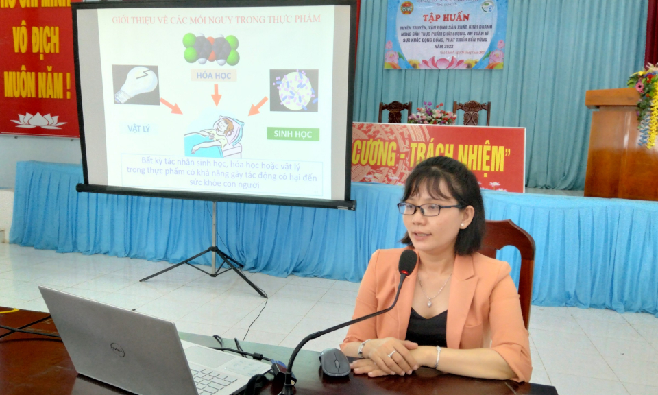 Tân Hưng: Hội Nông dân tỉnh tuyên truyền về an toàn thực phẩm năm 2022