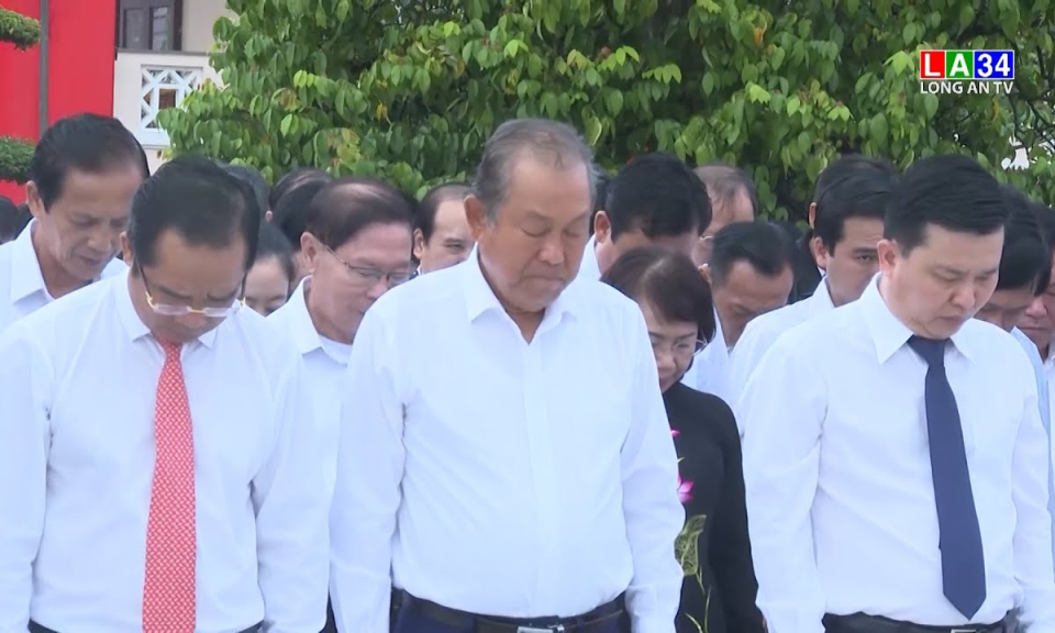 Viếng Nghĩa trang liệt sĩ tỉnh nhân kỷ niệm 75 năm Ngày Thương binh - Liệt sỹ