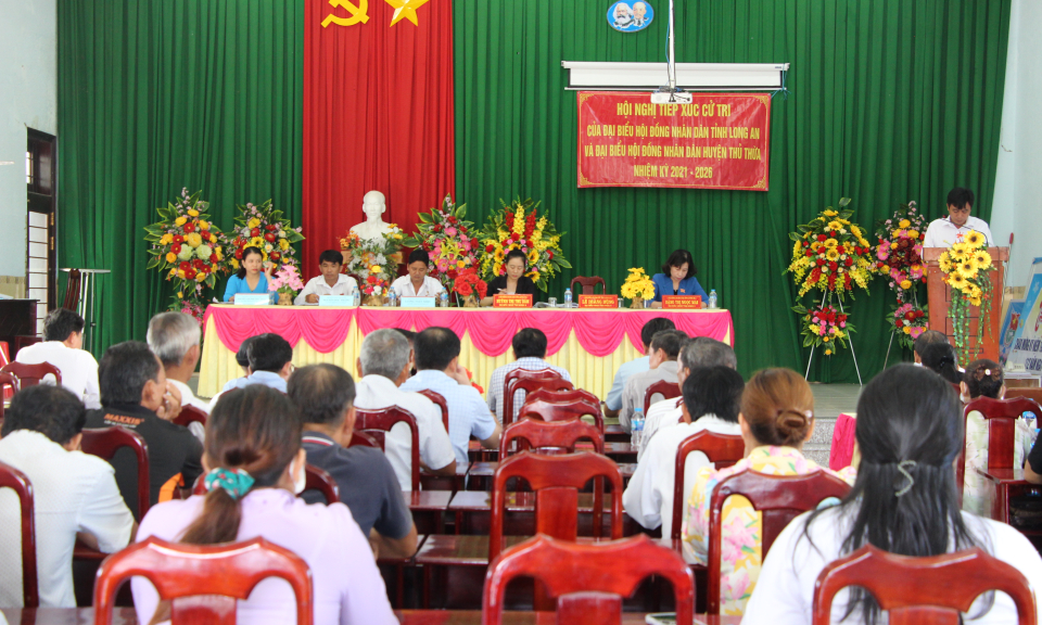 Thủ Thừa: Đại biểu HĐND tỉnh và huyện tiếp xúc cử tri xã Mỹ Lạc