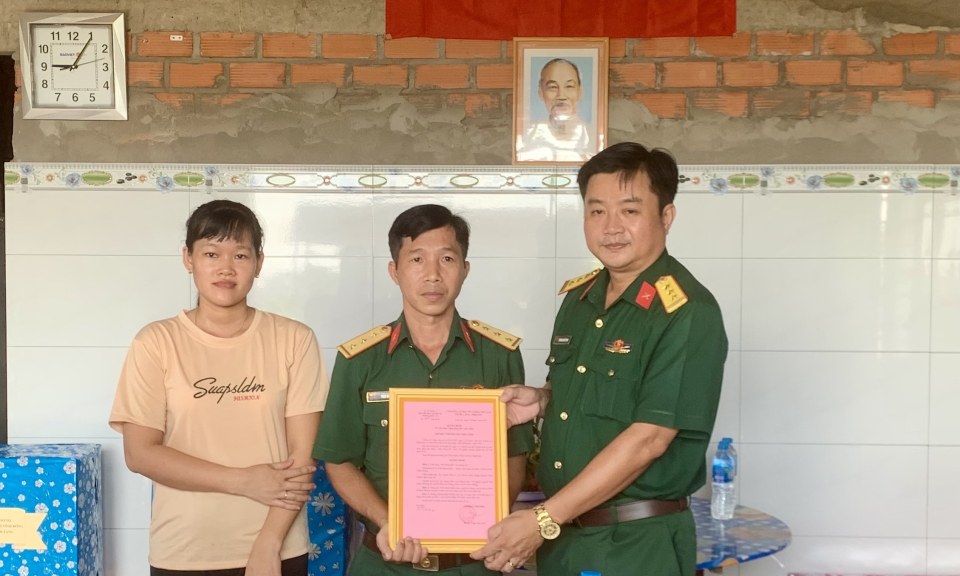 Bộ Chỉ huy Quân sự tỉnh trao nhà đồng đội tại huyện Châu Thành