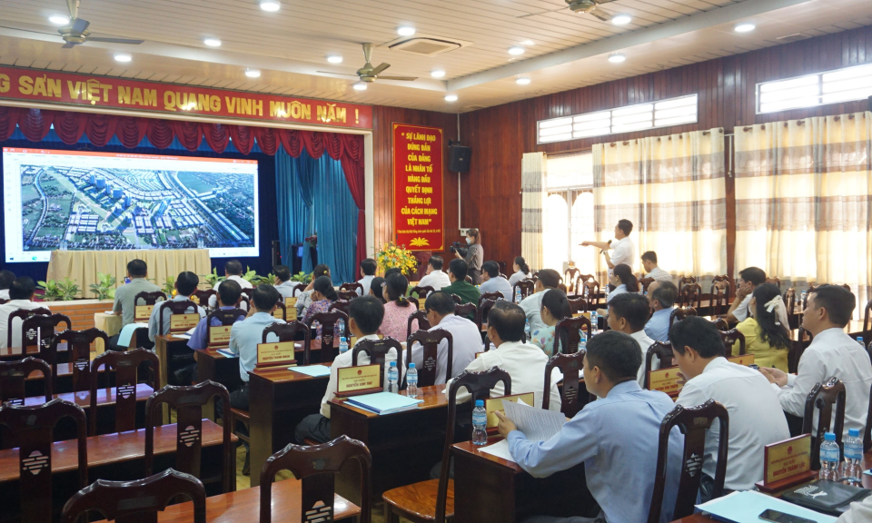 HĐND huyện Bến Lức tổ chức Kỳ họp thứ 8- Kỳ họp chuyên đề