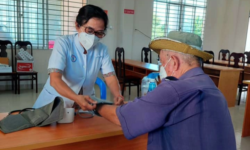 TP Tân An: Khám bệnh, phát thuốc miễn phí cho người nghèo, người cao tuổi