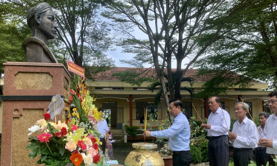 Châu Thành: Dâng hương tưởng niệm 138 năm ngày mất Nguyễn Thông
