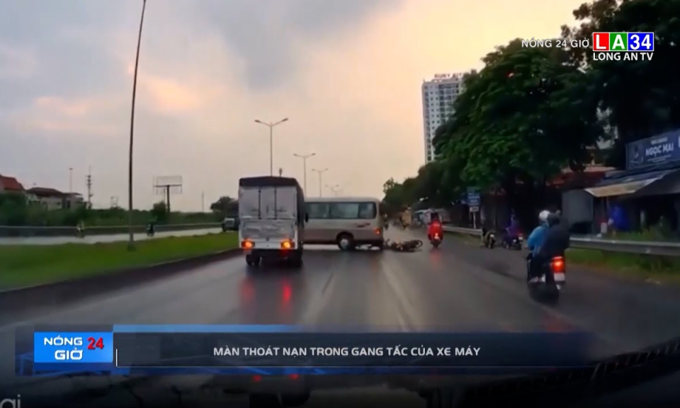 Màn thoát nạn trong gang tấc của xe máy