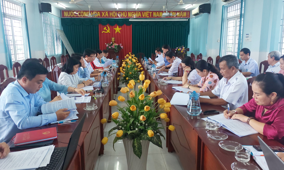 HĐND tỉnh giám sát về công tác quản lý, đấu giá quyền sử dụng đất công tại huyện Tân Hưng