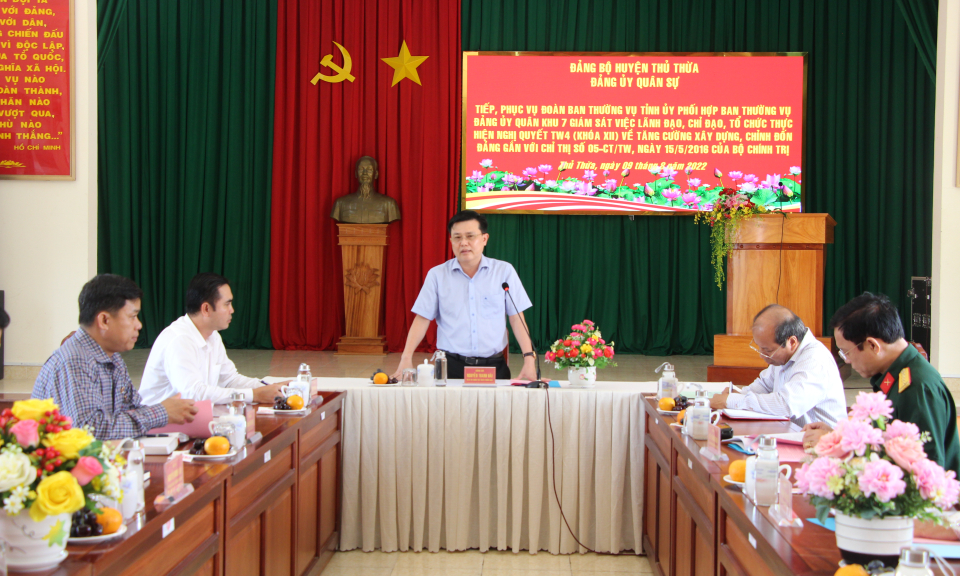 Thủ Thừa: Phó Bí thư Thường trực Tỉnh ủy Long An làm việc với Ban Thường vụ Đảng ủy quân sự huyện