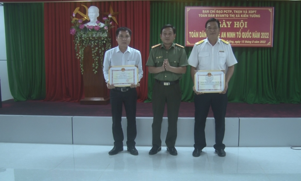  Ngày hội Toàn dân bảo vệ ANTQ khối cơ quan thị xã Kiến Tường